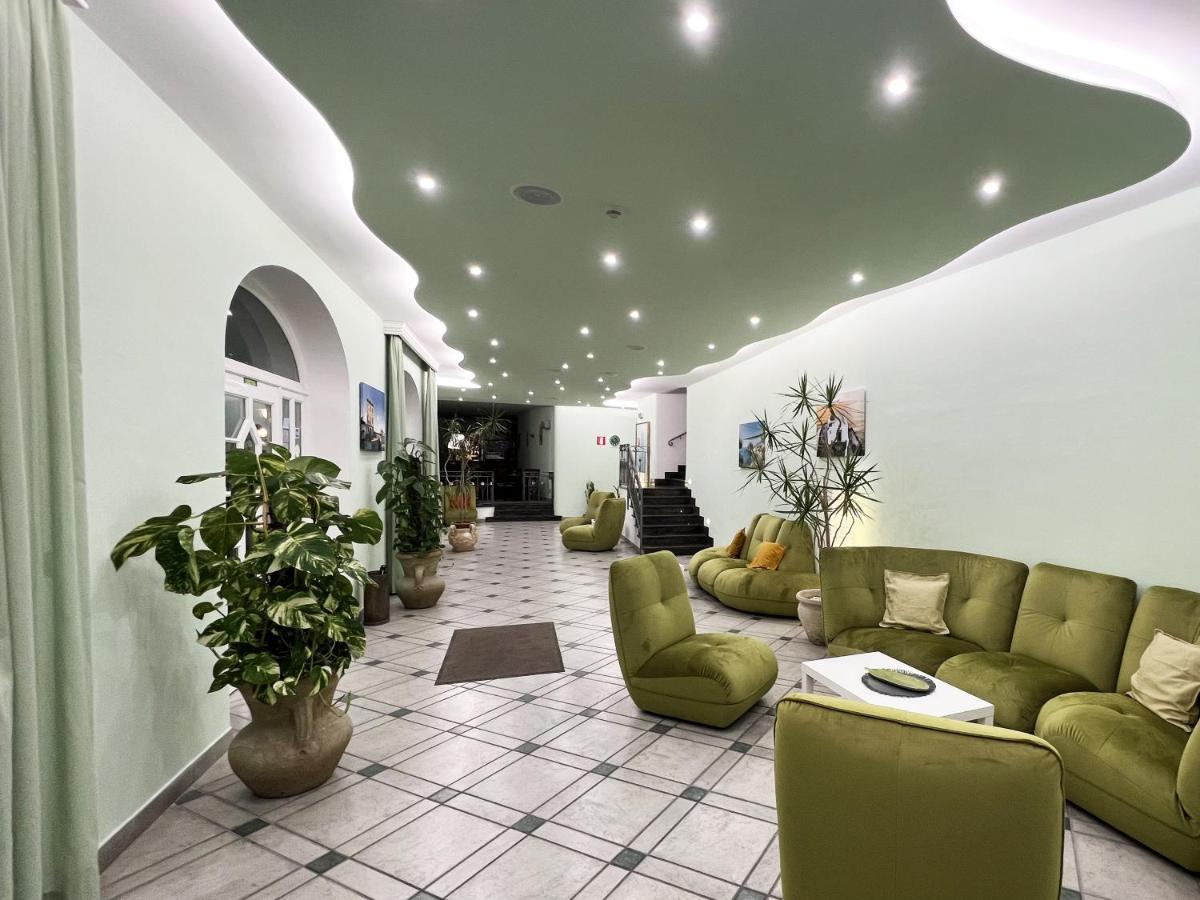 Hotel La Ginestra Форио Экстерьер фото