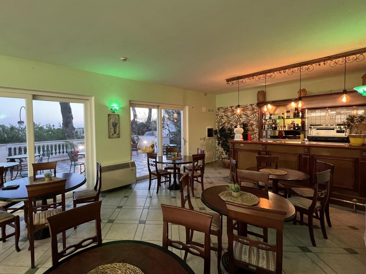 Hotel La Ginestra Форио Экстерьер фото