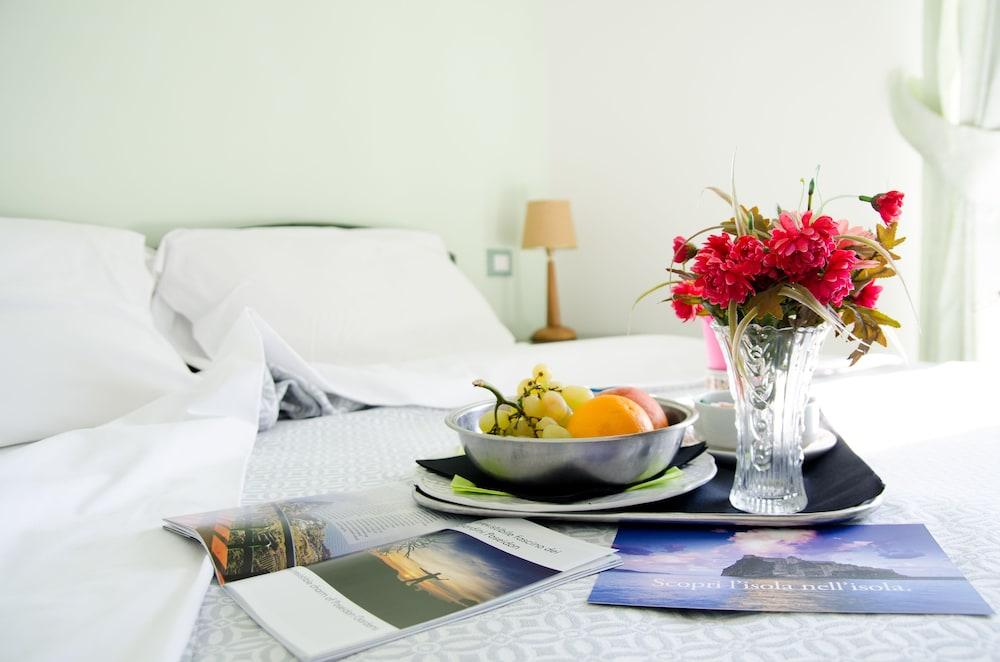 Hotel La Ginestra Форио Экстерьер фото
