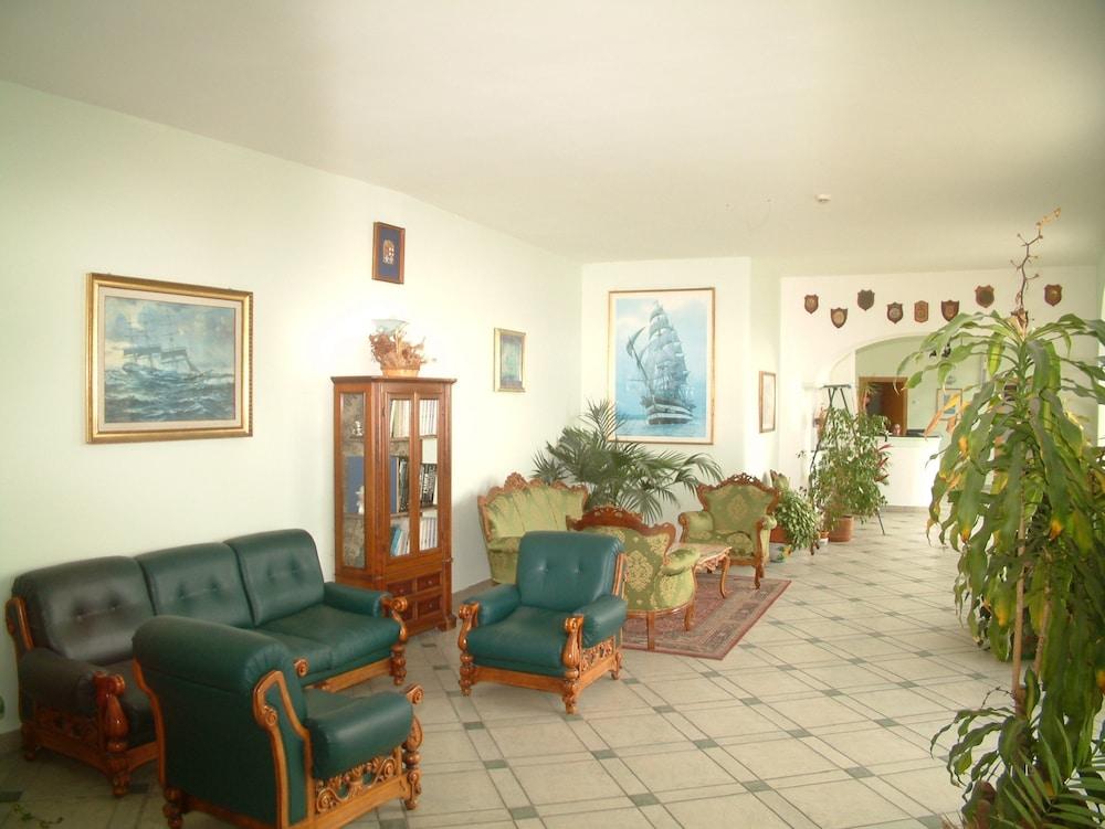 Hotel La Ginestra Форио Экстерьер фото