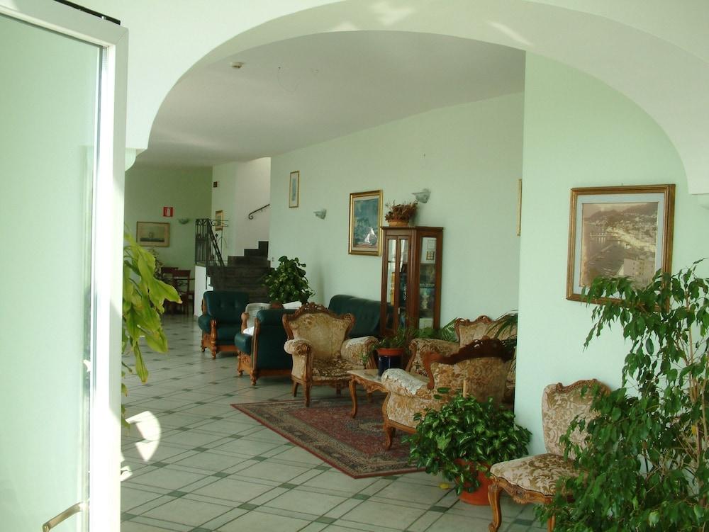 Hotel La Ginestra Форио Экстерьер фото
