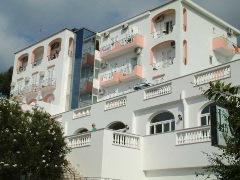 Hotel La Ginestra Форио Экстерьер фото